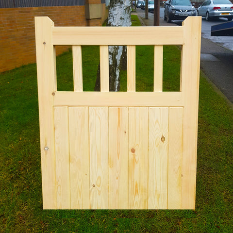 Wooden Garden Gate - Straight Cottage Design